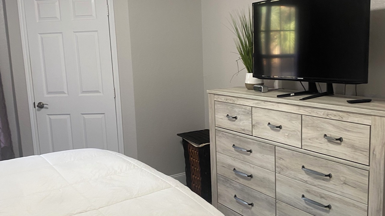 Photo of Bedroom in Bay Crest Park