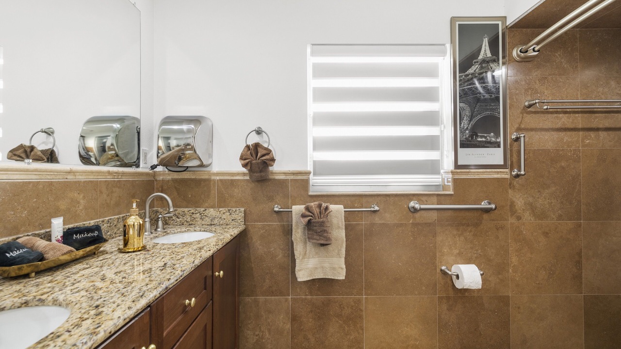 Photo of Bathroom in Belair Bayou