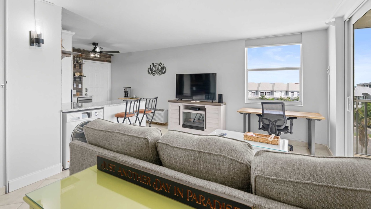 Photo of Livingroom in Bonita Springs