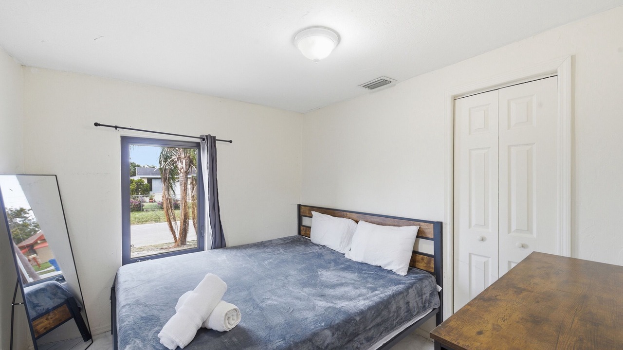 Photo of Bedroom in Riviera Beach