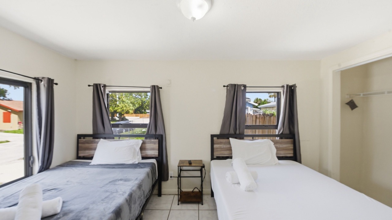 Photo of Bedroom in Riviera Beach