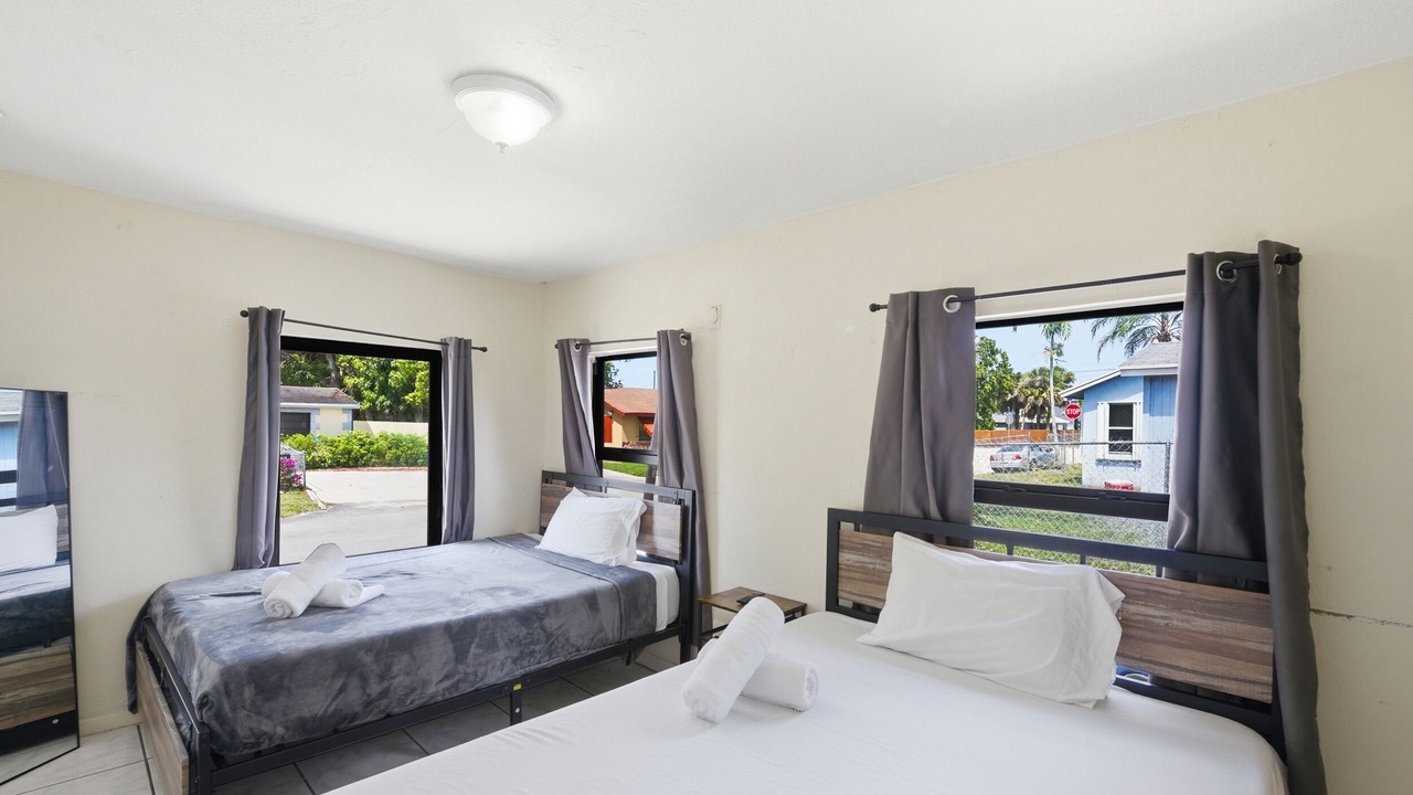 Photo of Bedroom in Riviera Beach