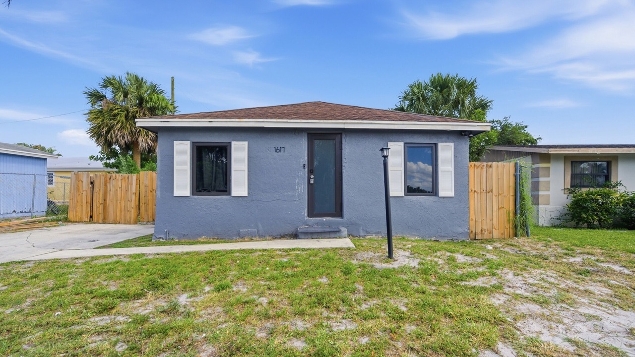 Photo of Outdoor in Riviera Beach