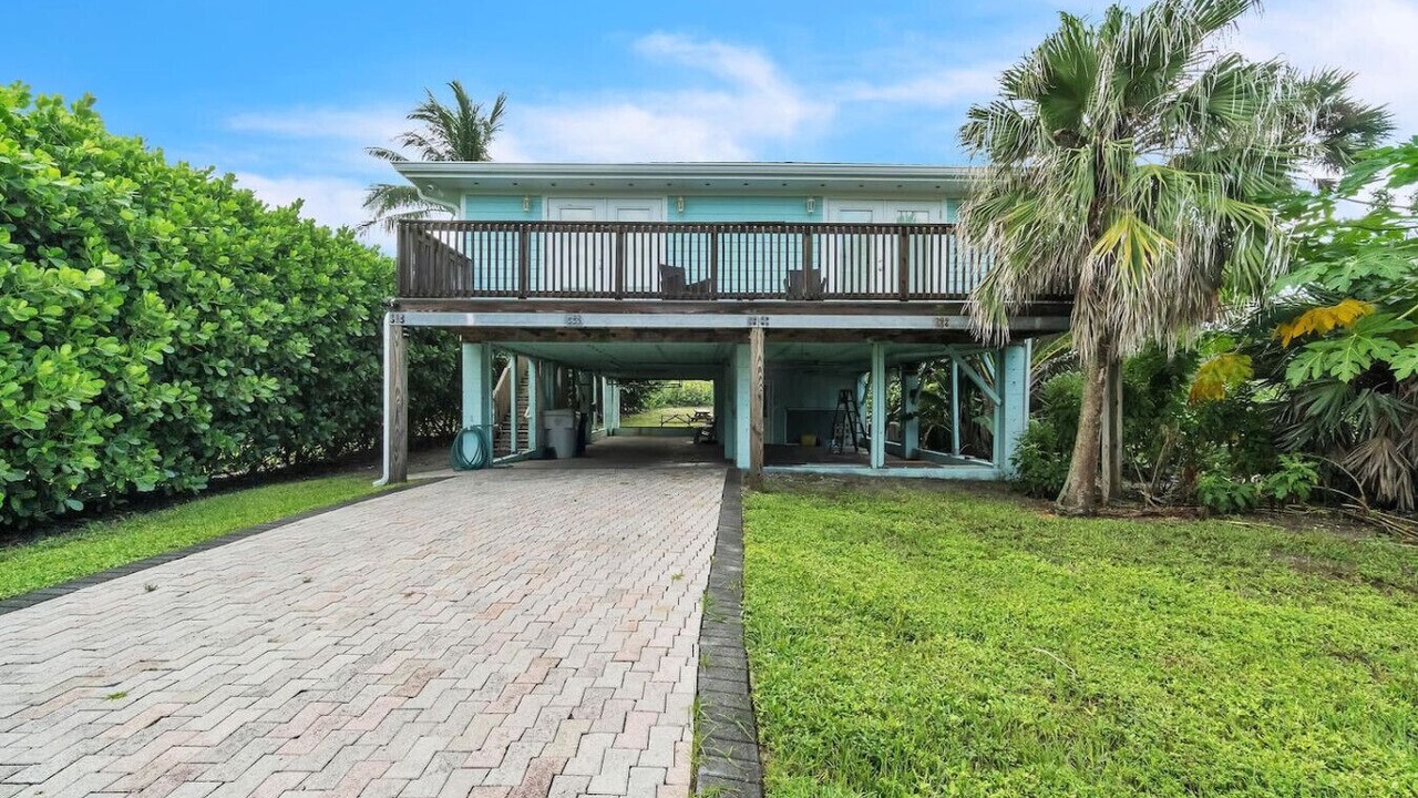 Photo of Outdoor in Ambersand Beach
