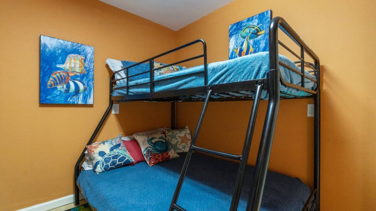 Photo of Bedroom in Ambersand Beach