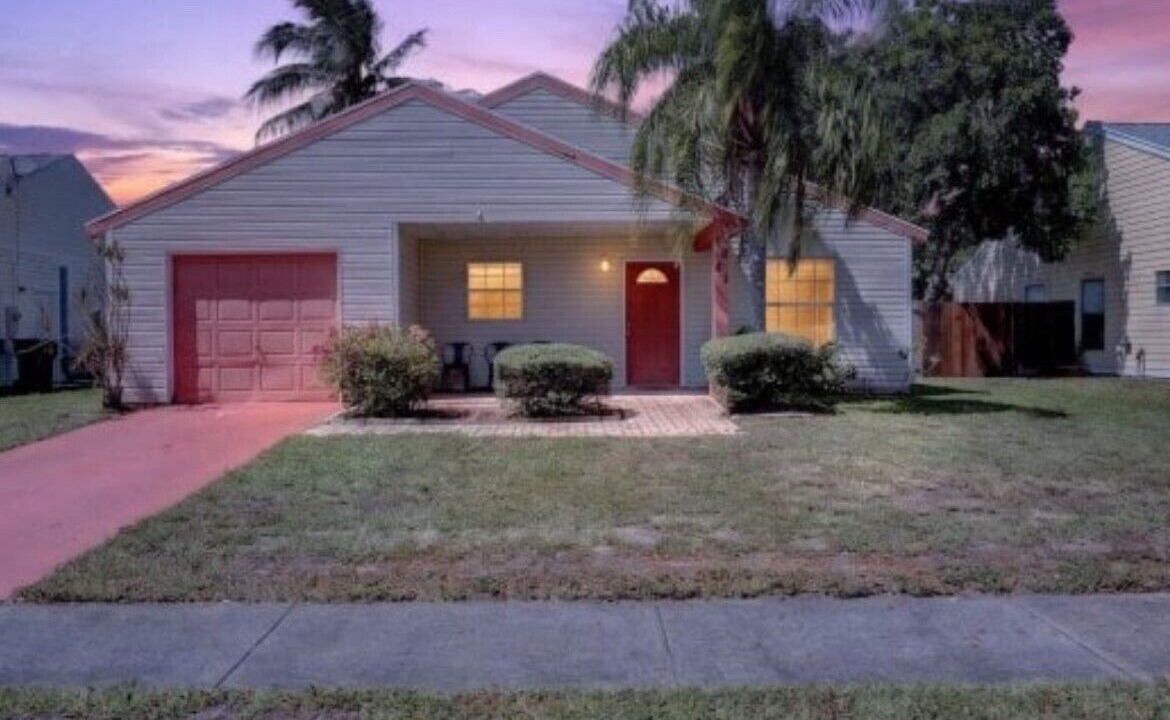 Photo of Outdoor in Lake Worth
