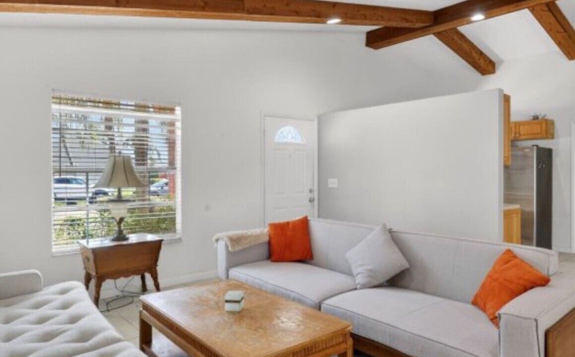 Photo of Livingroom in Lake Worth