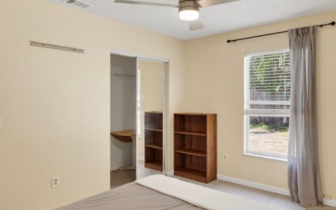 Photo of Bedroom in Lake Worth
