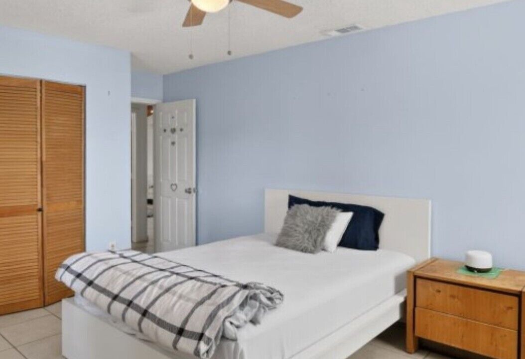 Photo of Bedroom in Lake Worth