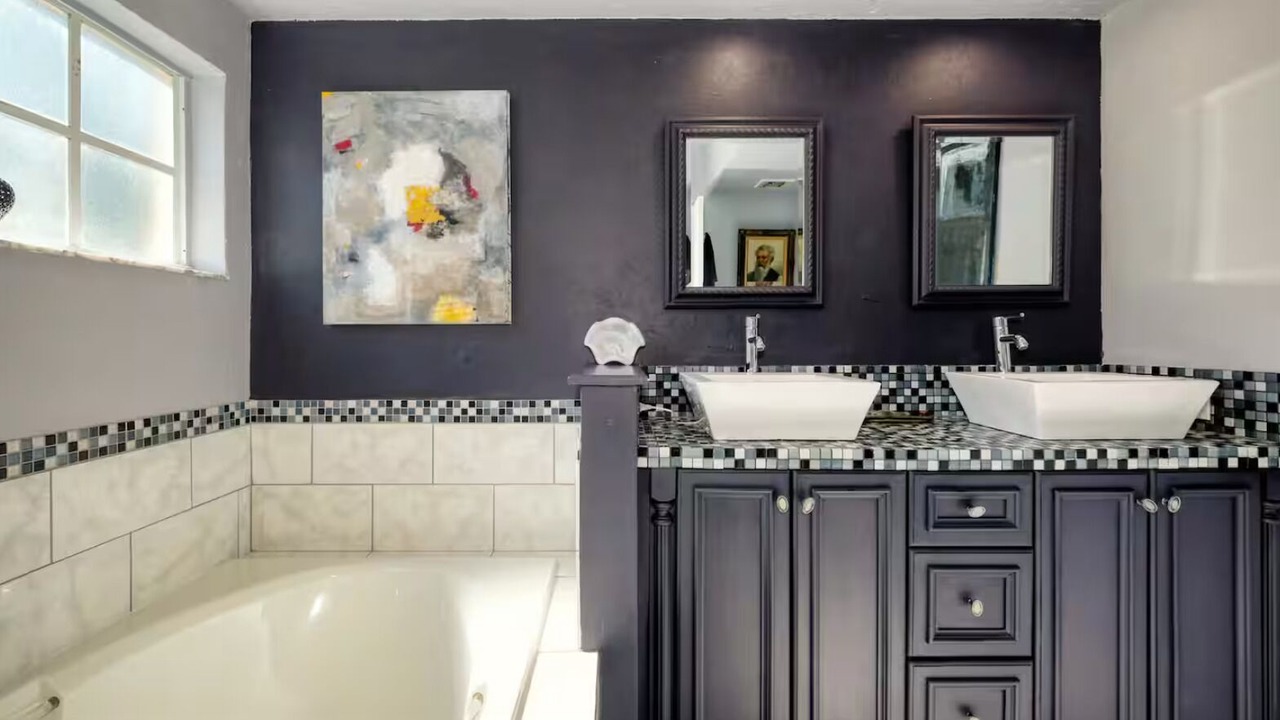 Photo of Bathroom in Vineyards