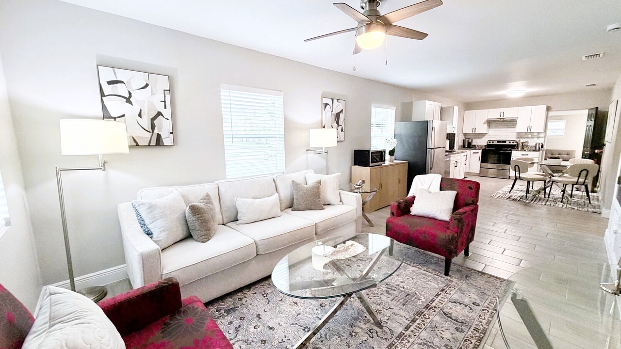 Photo of Livingroom in Lakeland