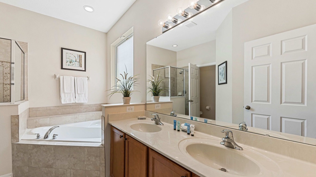 Photo of Bathroom in Veranda Palms