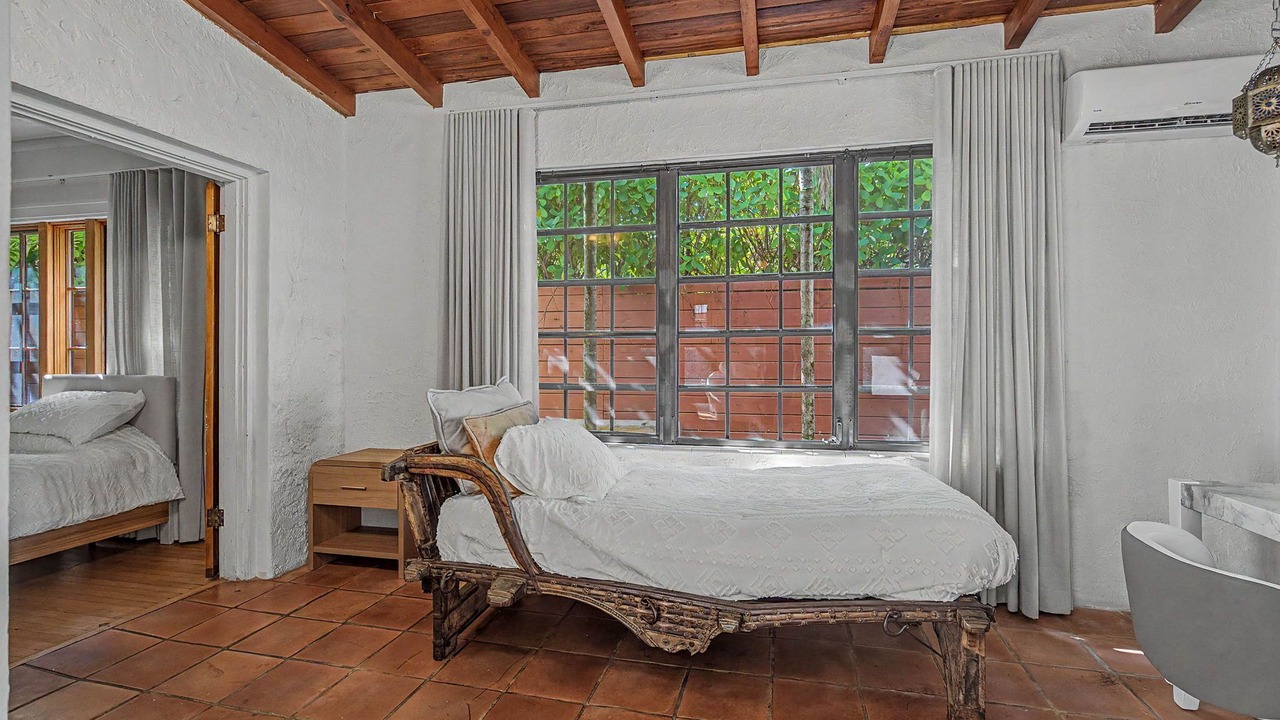 Photo of Bedroom in Northeast Coconut Grove