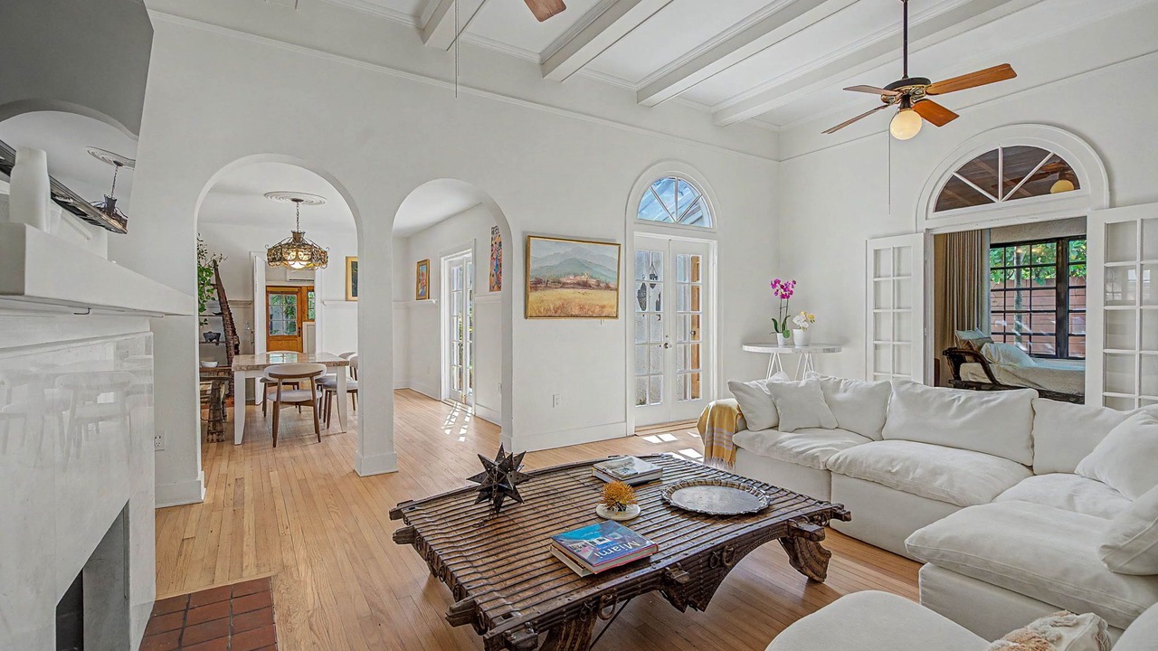 Photo of Livingroom in Northeast Coconut Grove