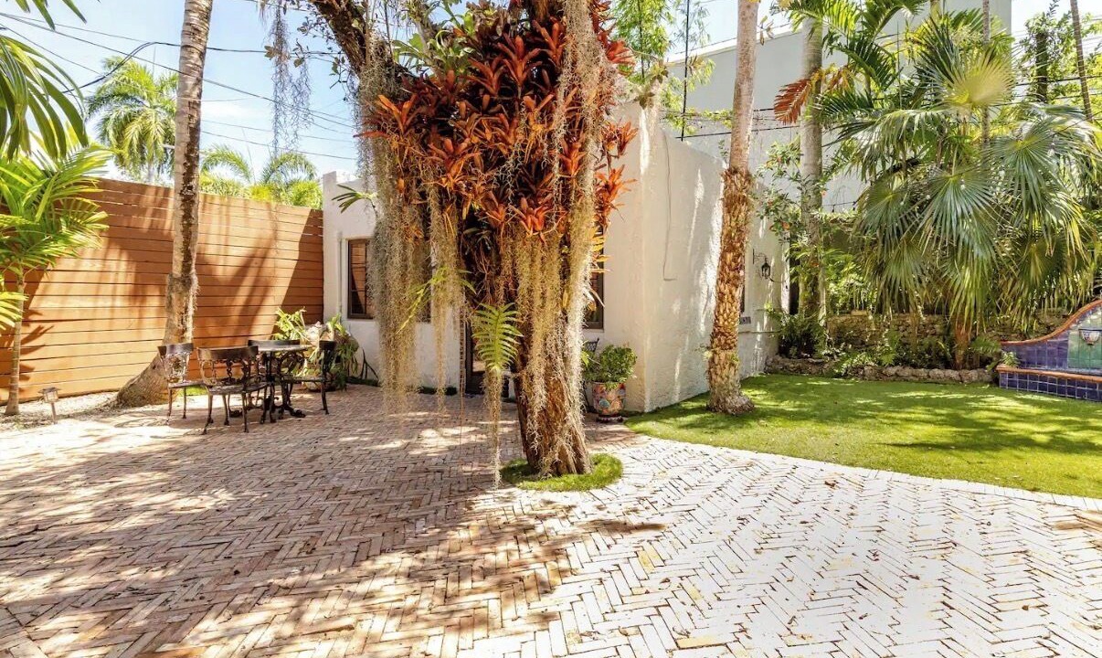 Photo of Outdoor in Northeast Coconut Grove