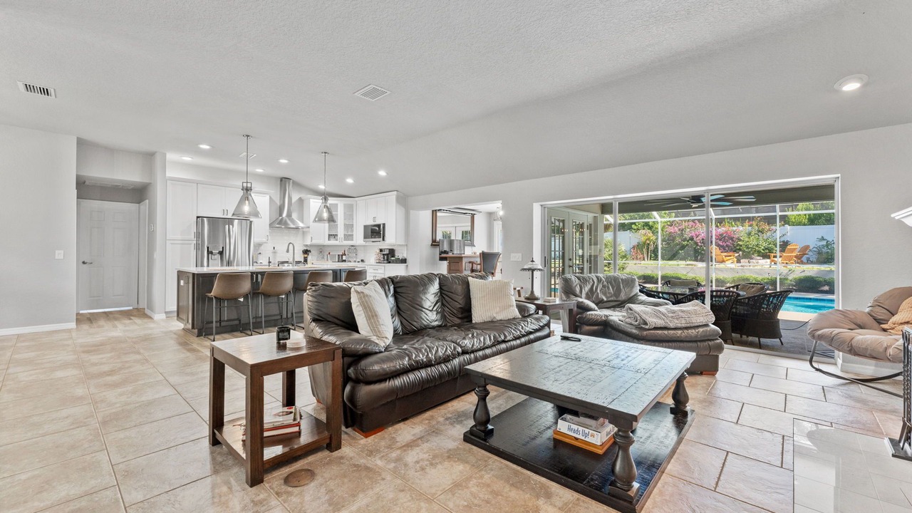 Photo of Livingroom in Palm Harbor