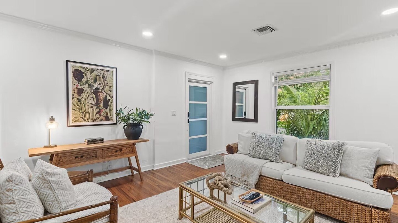 Photo of Livingroom in Old Northwood Historic District