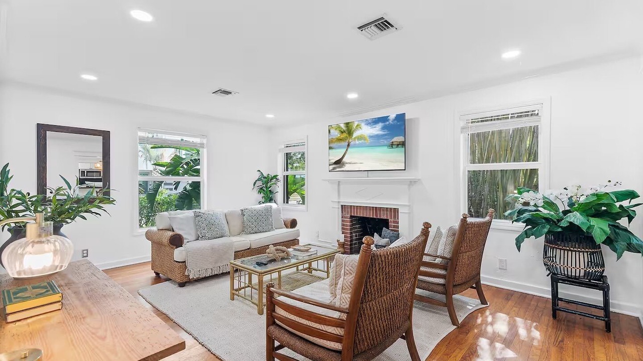 Photo of Livingroom in Old Northwood Historic District