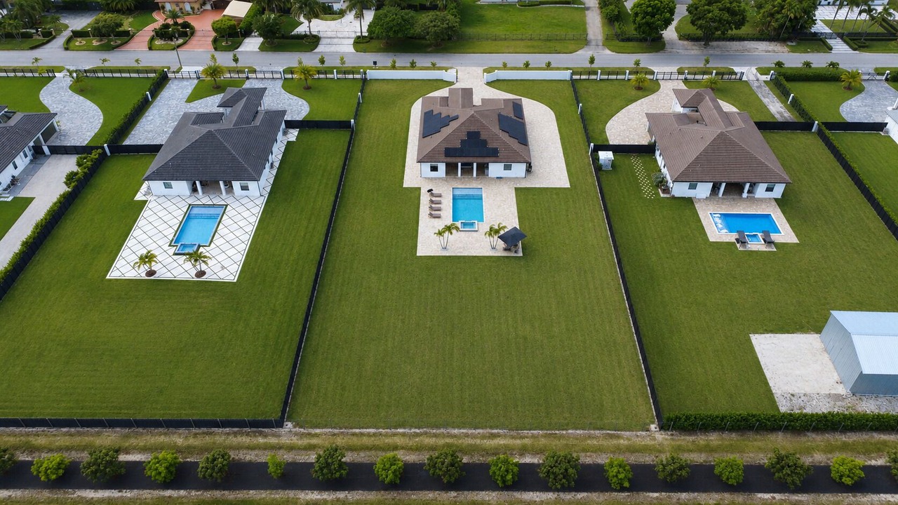 Photo of Outdoor in Ludlam