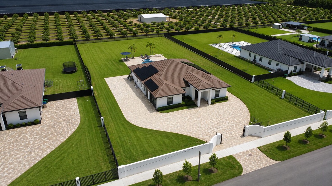 Photo of Outdoor in Ludlam