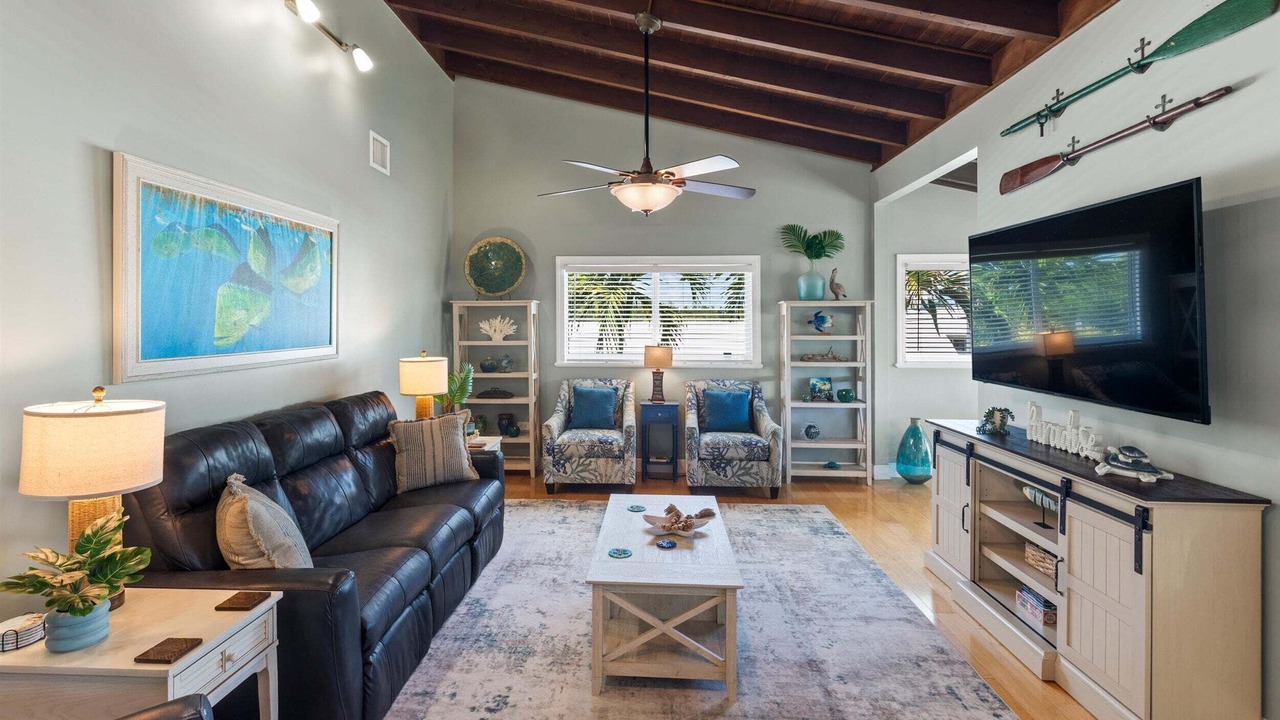 Photo of Livingroom in Pine Channel Estates