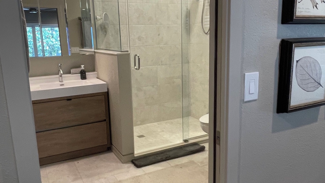Photo of Bathroom in Feather Sound