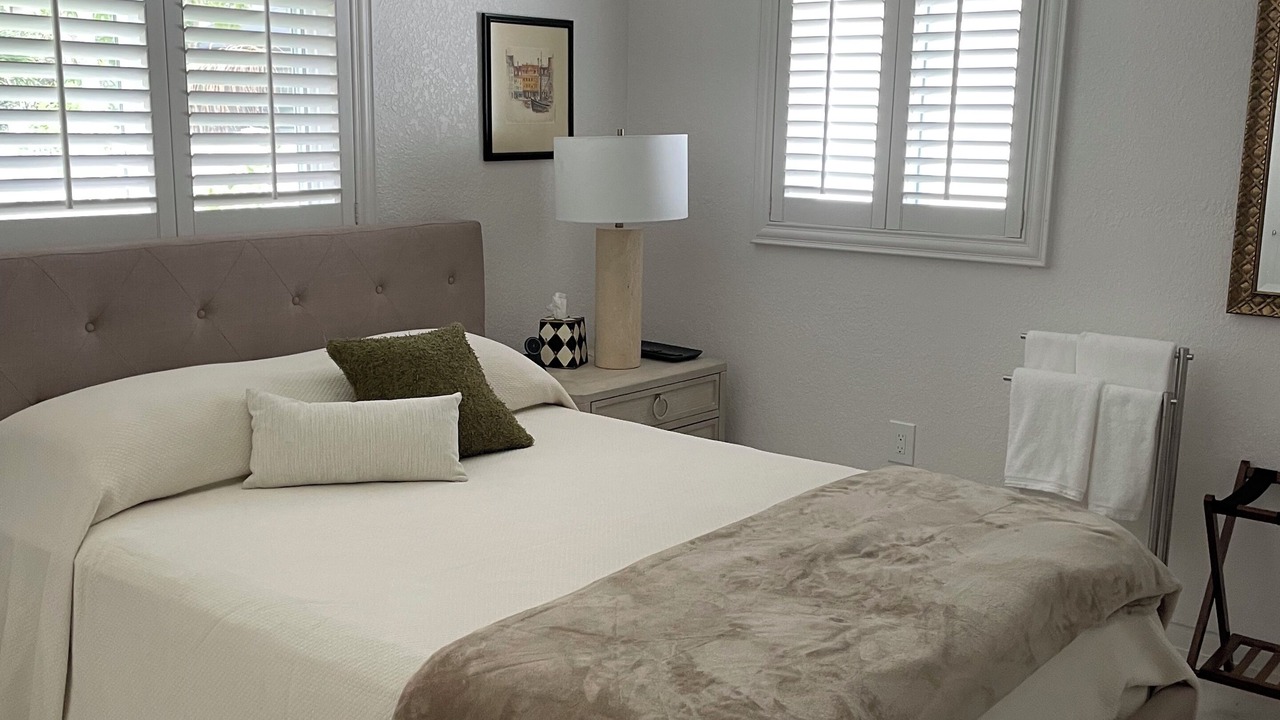Photo of Bedroom in Feather Sound