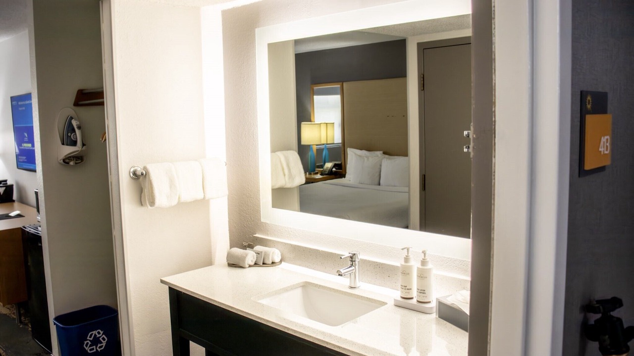 Photo of Bathroom in Central Sarasota