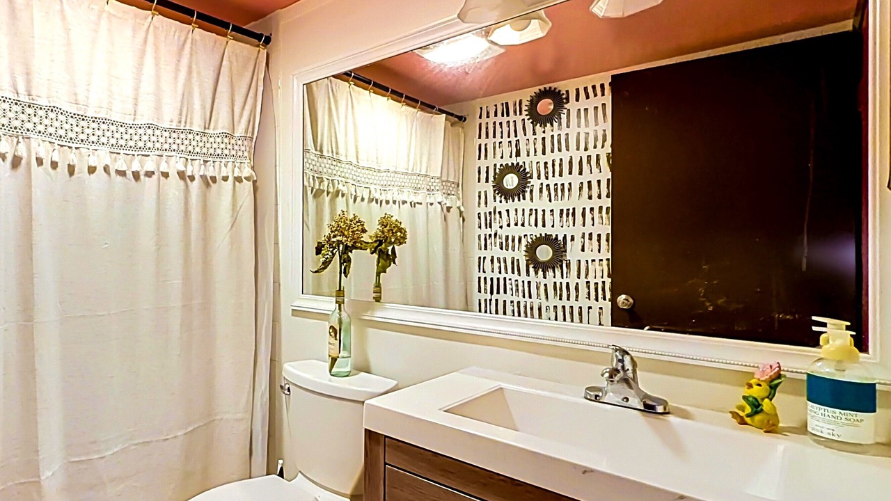 Photo of Bathroom in Greenacres