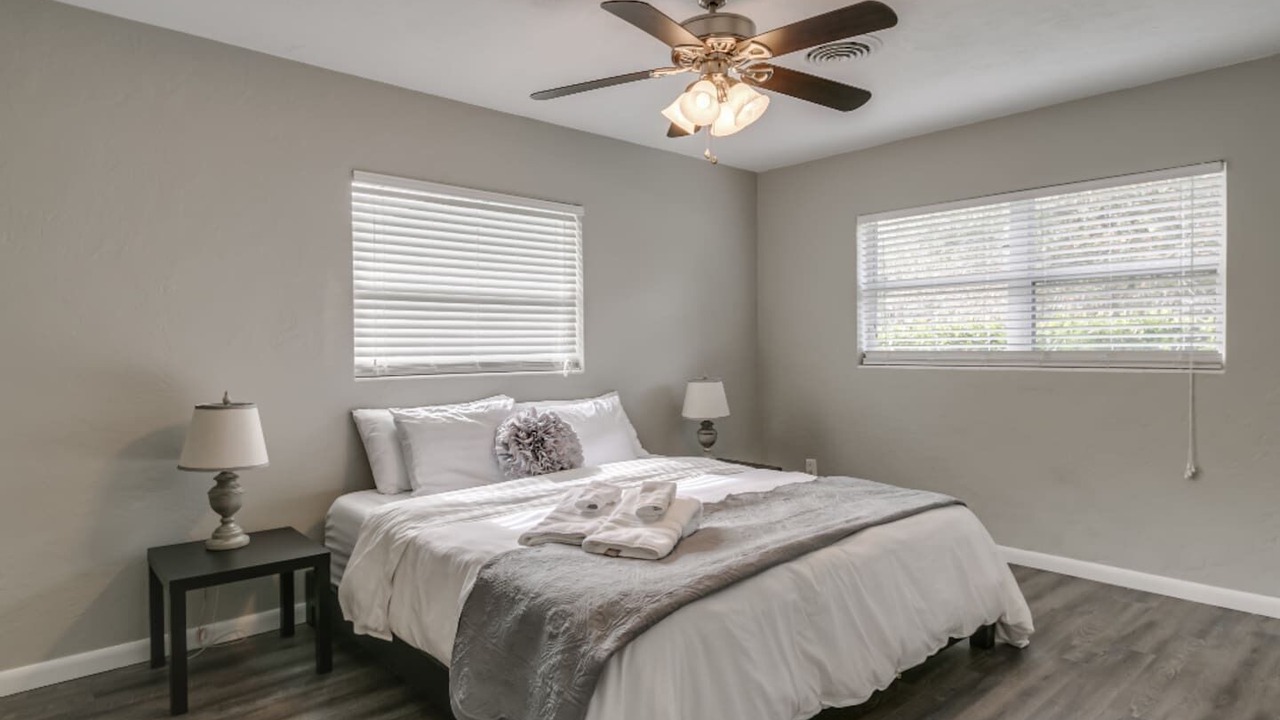 Photo of Bedroom in Palm Gardens