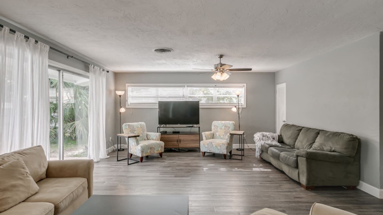 Photo of Livingroom in Palm Gardens