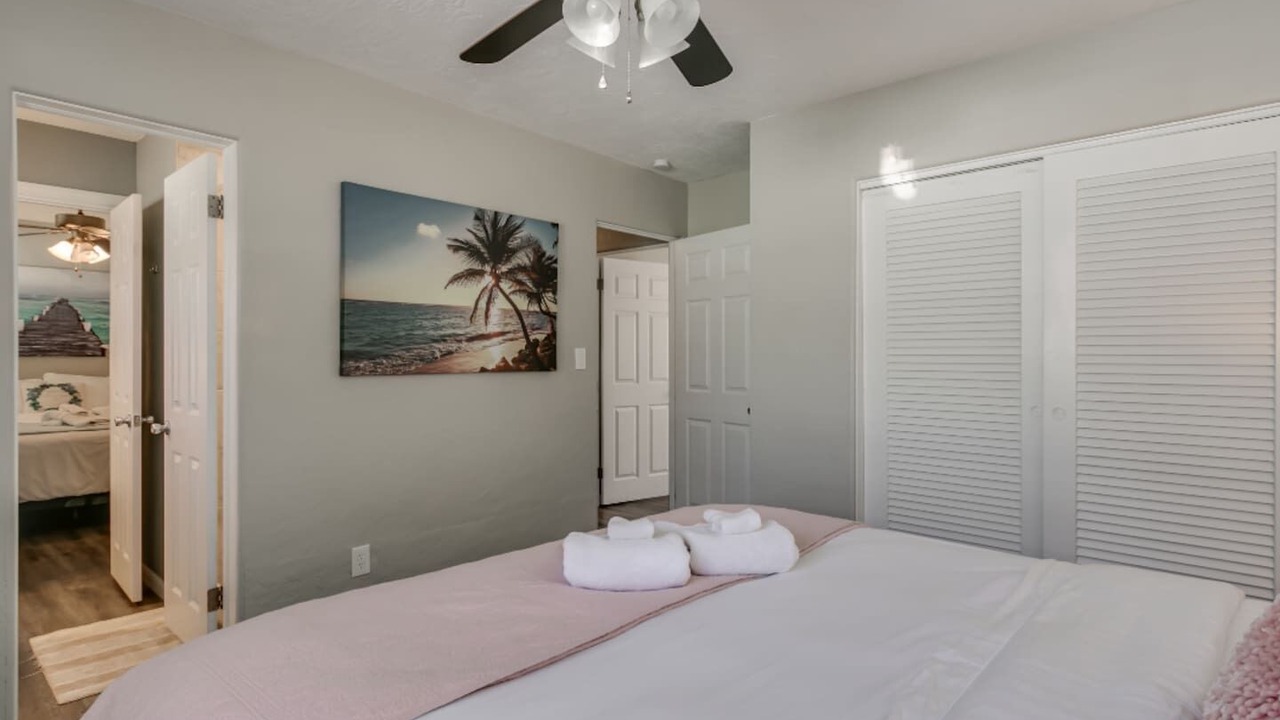 Photo of Bedroom in Palm Gardens
