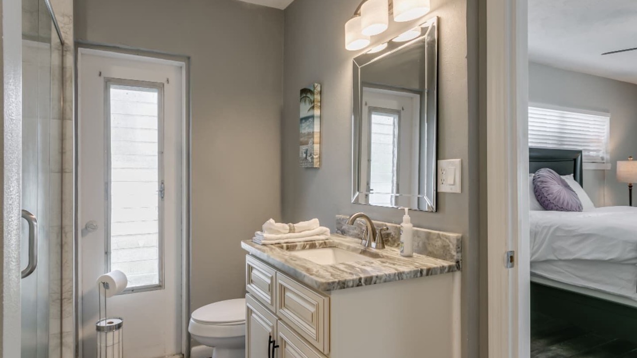 Photo of Bathroom in Palm Gardens