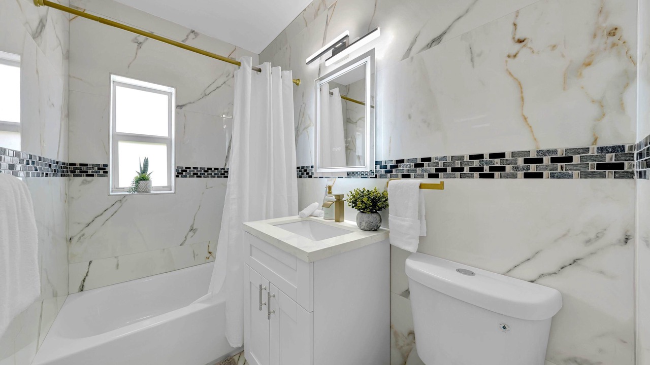 Photo of Bathroom in Biscayne Park
