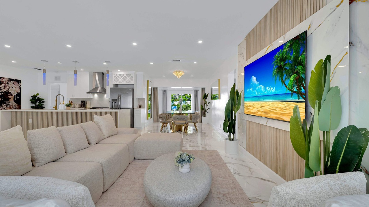 Photo of Bedroom in Biscayne Park