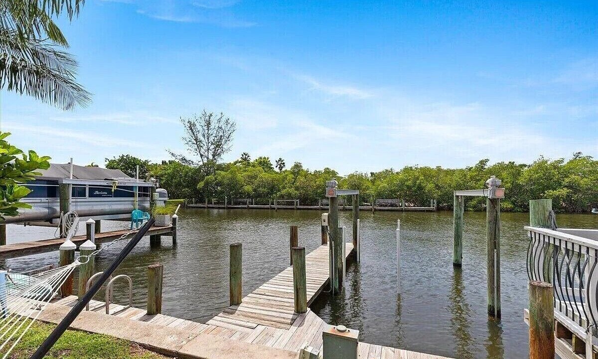 Photo of Others in Hutchinson Island South
