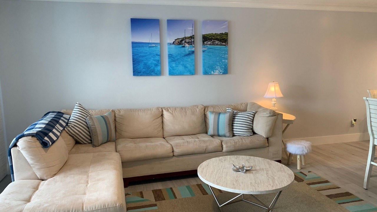 Photo of Livingroom in Moorings