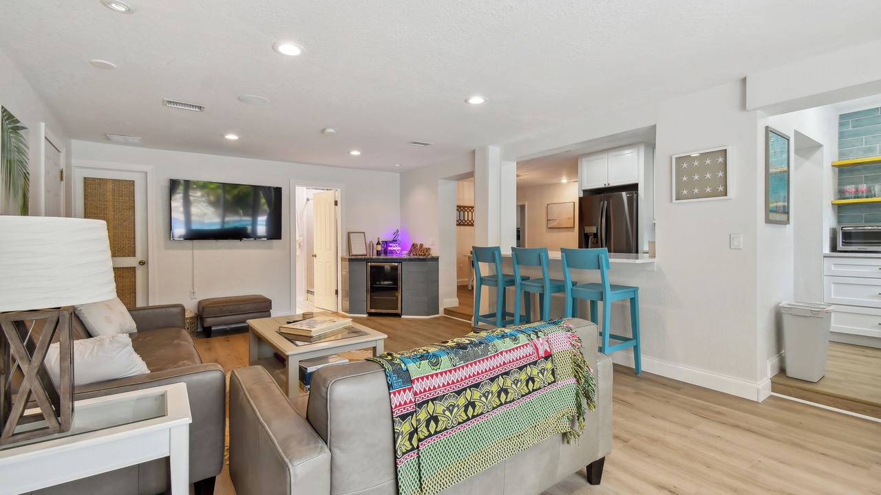Photo of Livingroom in South Pinellas Community Council