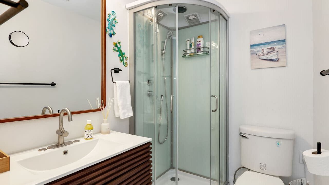 Photo of Bathroom in Hills T P