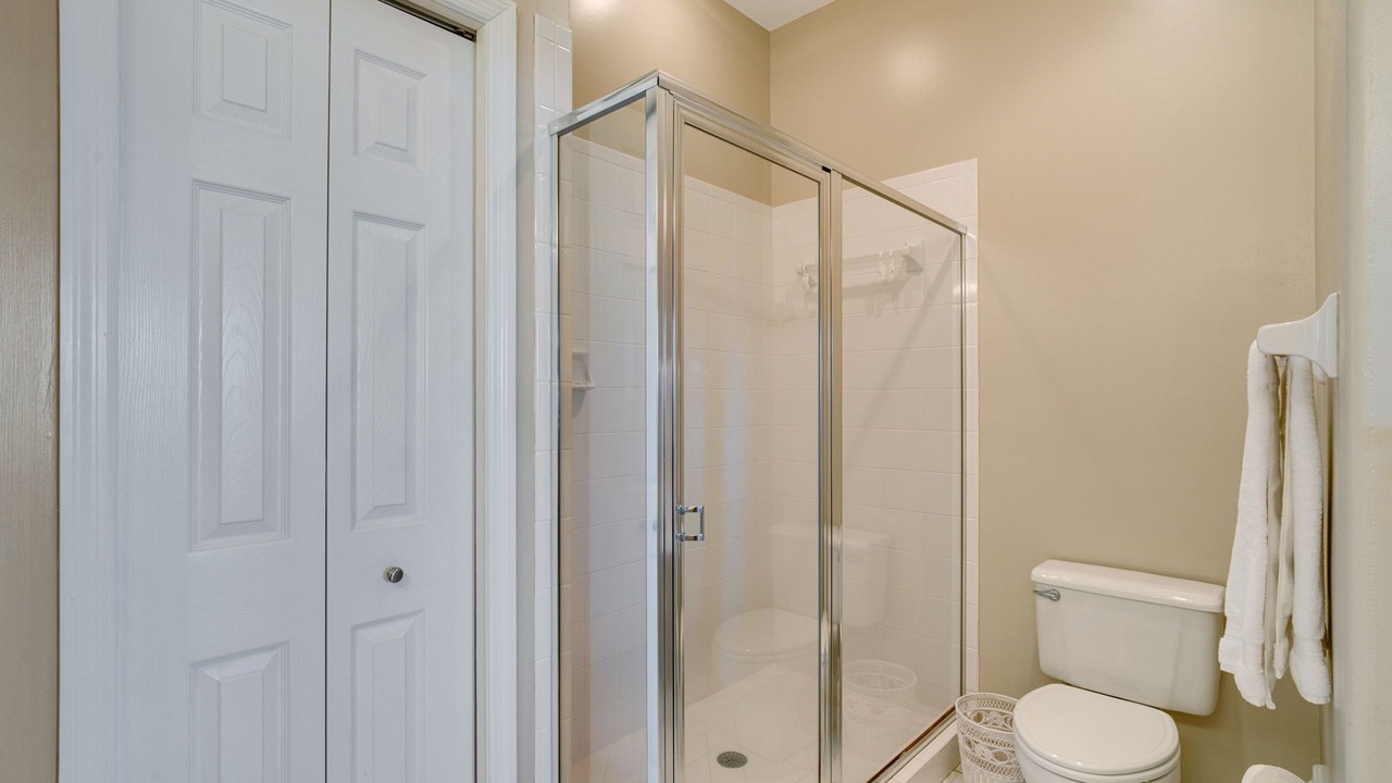 Photo of Bathroom in Tropical Cove