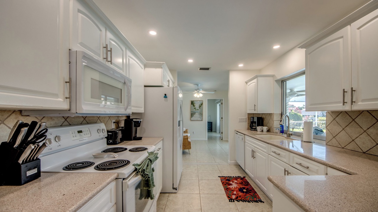Photo of Kitchen in Caloosahatchee
