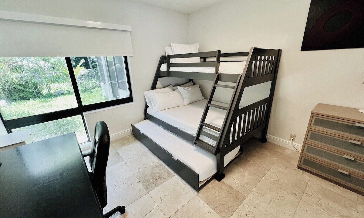 Photo of Bedroom in Cutler Bay