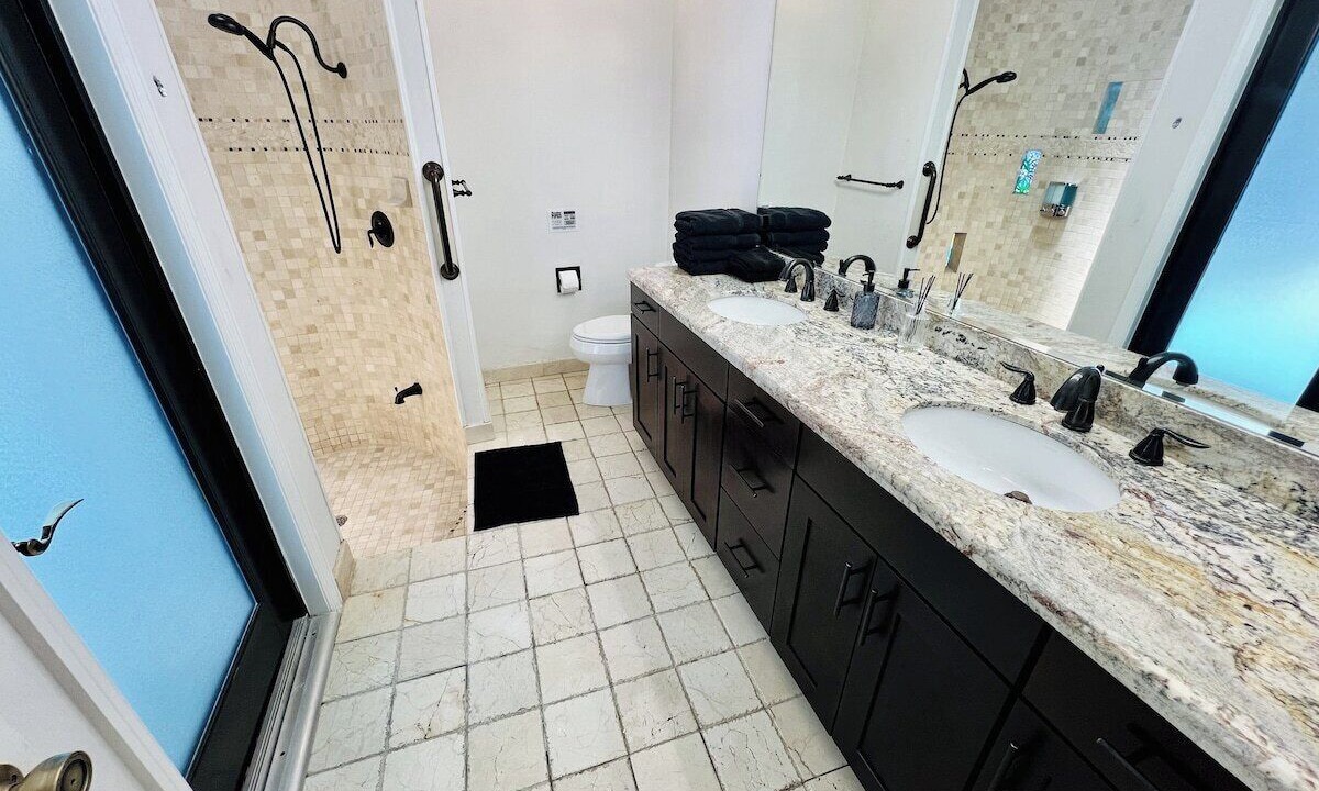 Photo of Bathroom in Cutler Bay