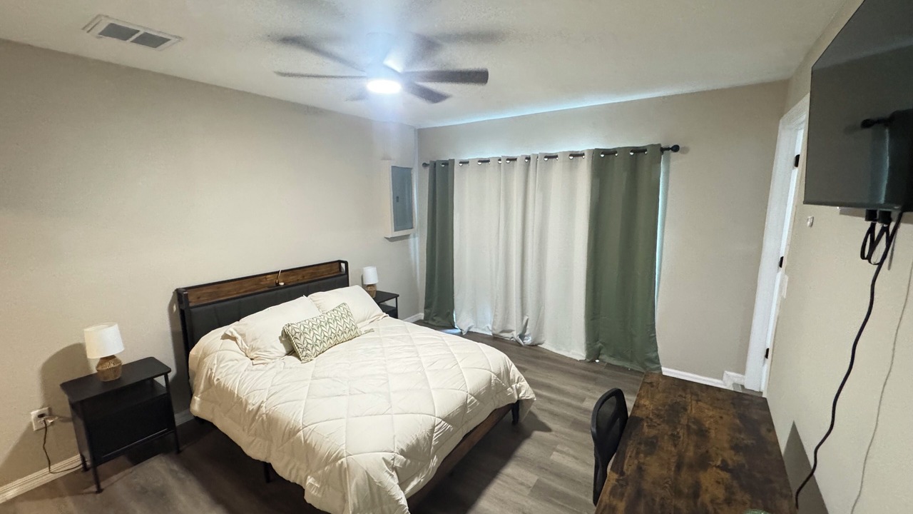 Photo of Bedroom in Oldsmar