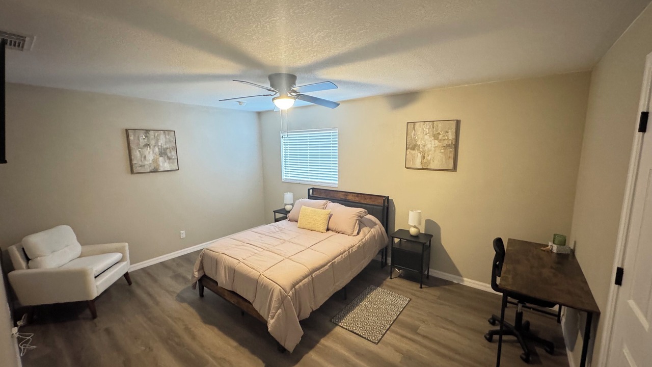 Photo of Bedroom in Oldsmar