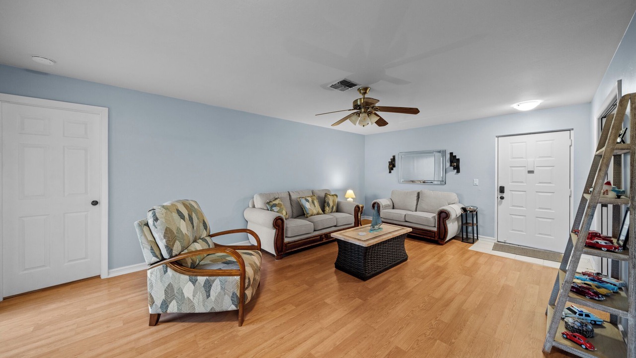 Photo of Livingroom in Biggar
