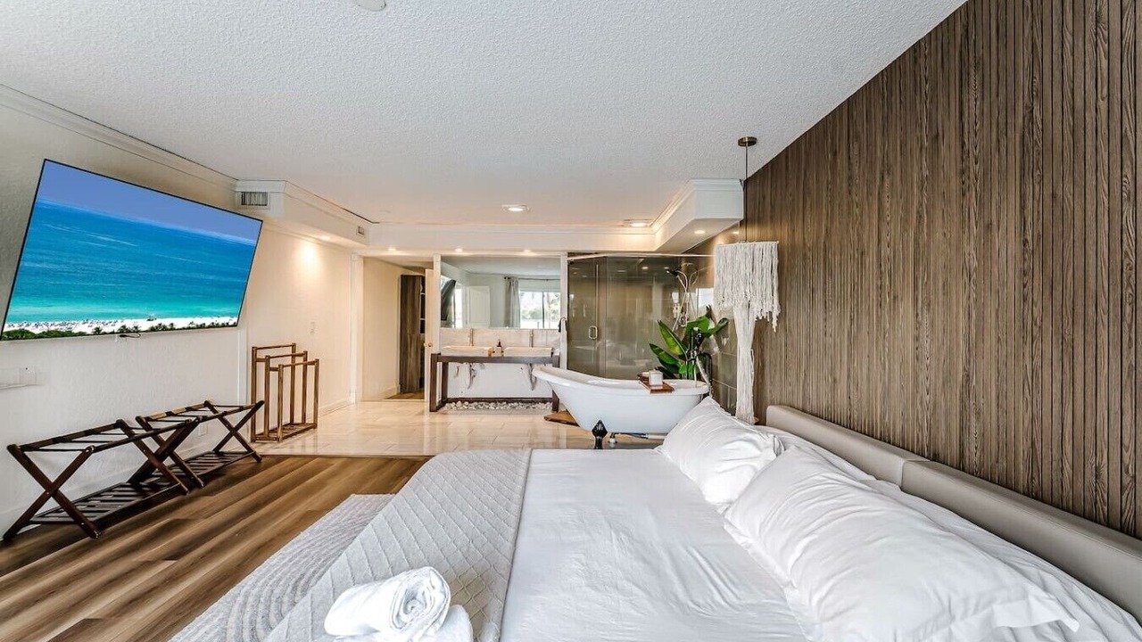 Photo of Bedroom in Florida North Atlantic Coast