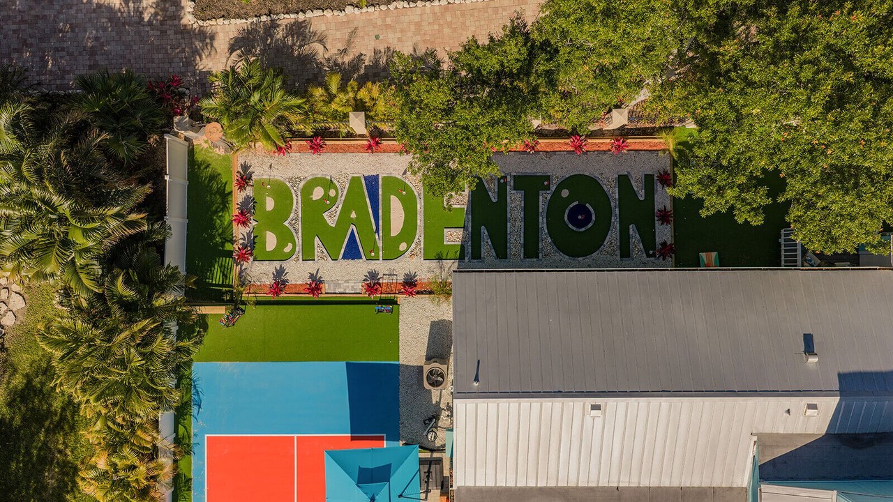 Photo of Outdoor in Trailer Estates