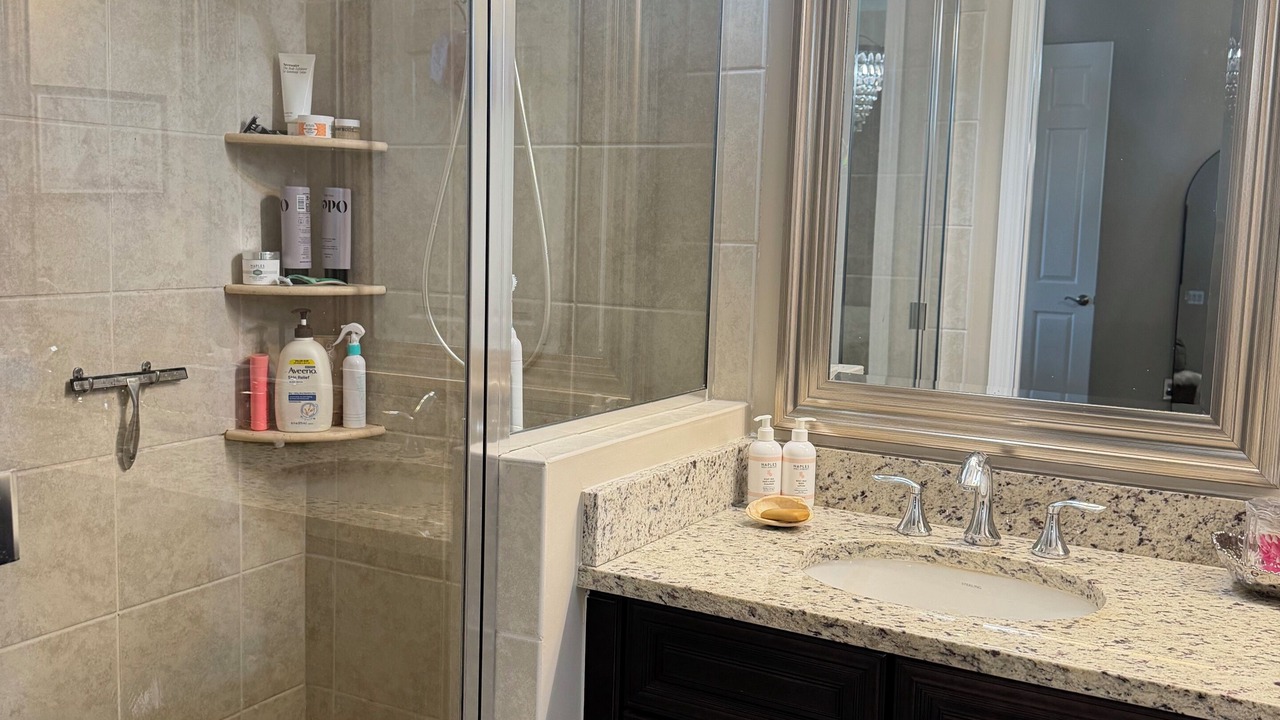 Photo of Bathroom in Biggar
