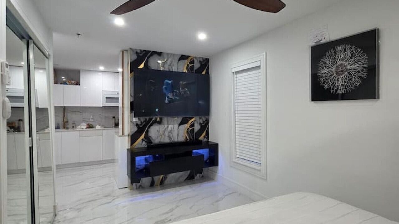 Photo of Bedroom in Sunrise